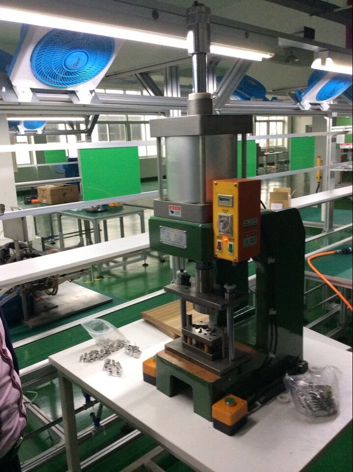 小五金配件壓裝裝配